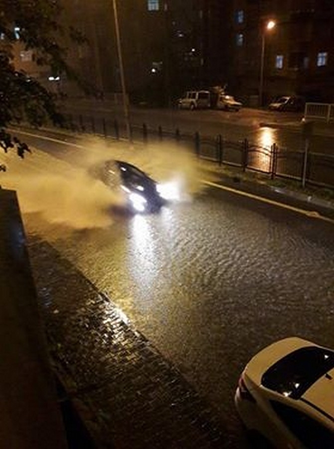 Dağdibi Yolu Bir Kez Daha Sular Altında 9