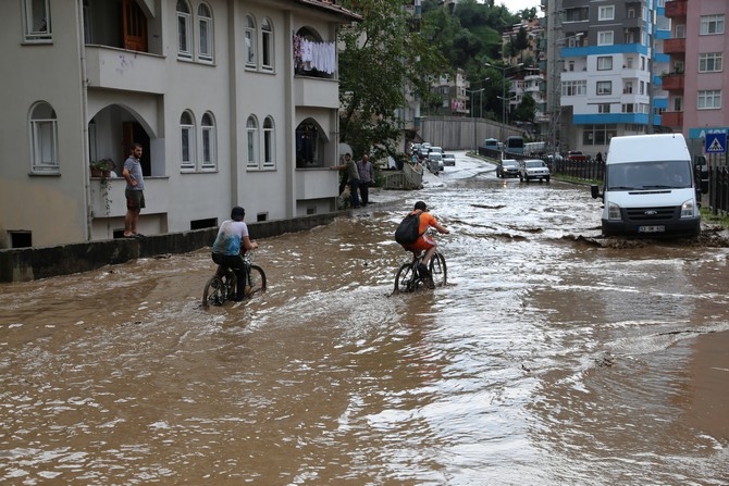 Rize'de şiddetli yağış 5