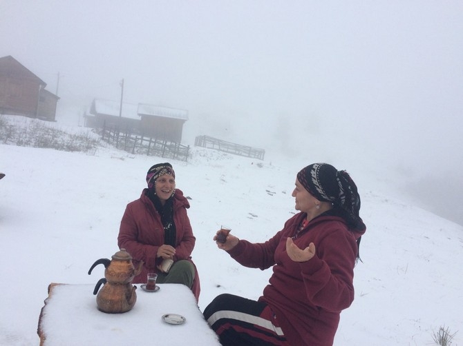 Rize'de sahilde şiddetli yağış, yaylalarda kar 5