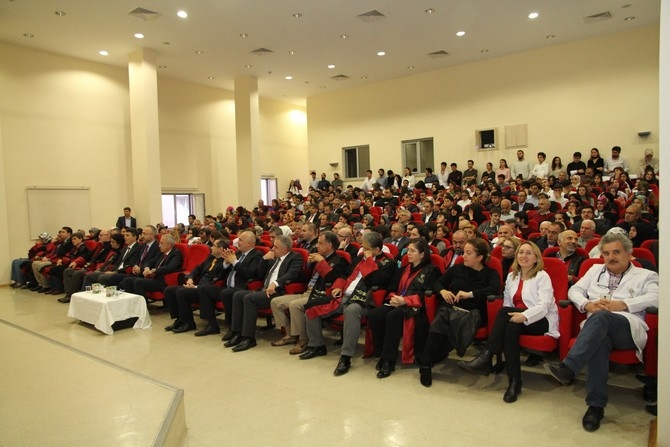 RTEÜ'nün doktor adayları beyaz önlük giydi 47