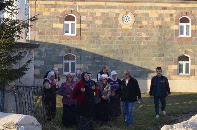 Trabzon'da cami lojmanı inşaatı çöktü: 1 ölü, 7 yaralı 8