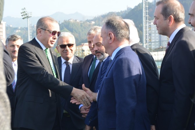 Cumhurbaşkanı Erdoğan, Çaykur Rizespor Kulübünü Ziyaret Etti 3