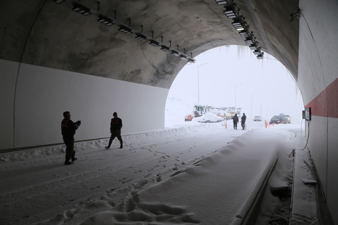 Ovit Tüneli Kontrollü Olarak Ulaşıma Açıldı 4