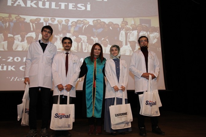 RTEÜ Diş Hekimliği Fakültesi Öğrencileri Önlüklerini Giydi 24