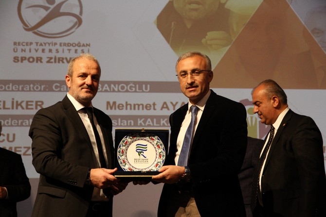 RTEÜ'de Spor Zirvesi Gerçekleştirildi 49