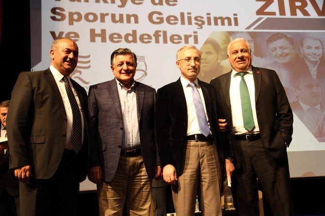 RTEÜ'de Spor Zirvesi Gerçekleştirildi 55