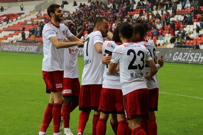 Gazişehir Gaziantepspor-Çaykur Rizespor Maç Fotoğrafları 21