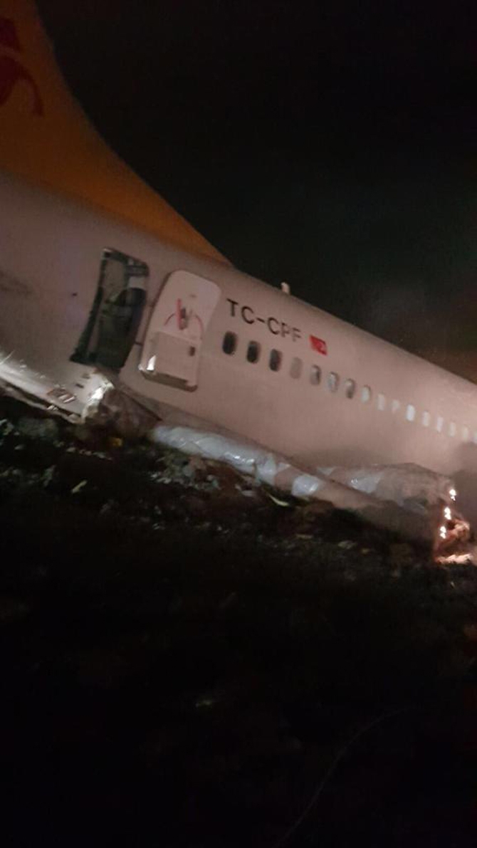 Trabzon’da Uçak Pistten Çıktı 8