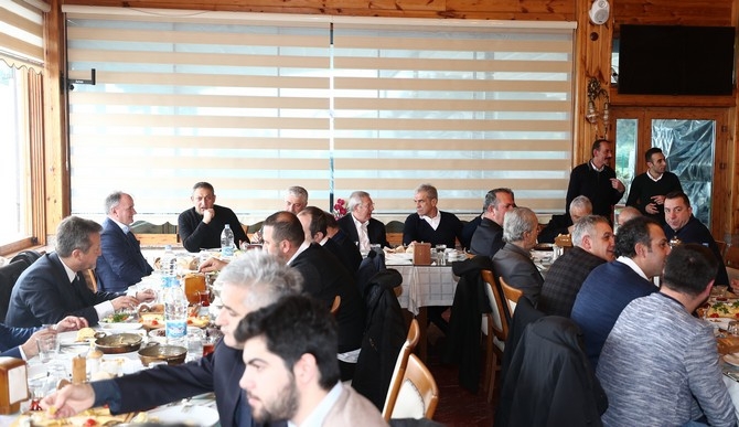 Aziz Yıldırım Rizespor Yönetiminin Düzenlediği Kahvaltıya Katıldı 7