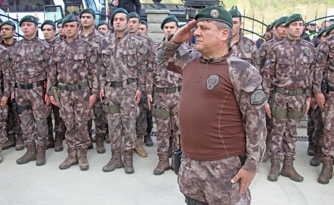 Rize'den Özel Harekat Polisleri Dualarla Afrin'e Uğurlandı 57