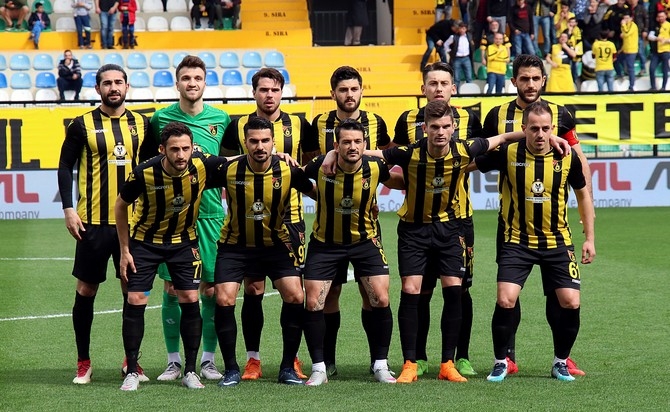 İstanbulspor-Çaykur Rizespor Maçı Fotoğrafları 30