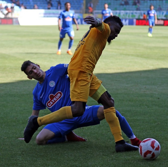 Çaykur Rizespor - Eskişehirspor Maçı Fotoğrafları 18