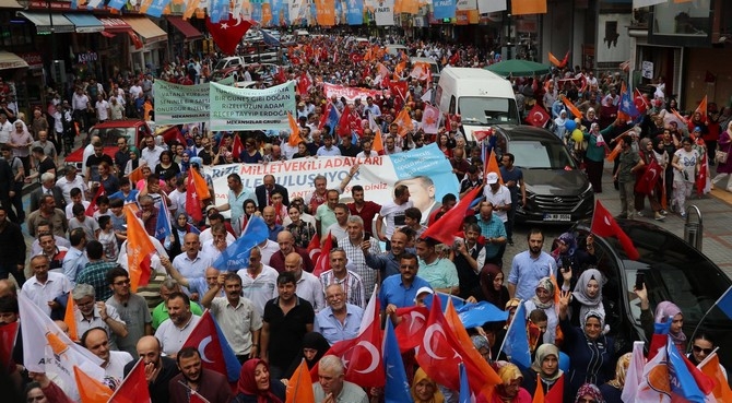 AK Parti Rize "Sevgi Yürüyüşü" Düzenledi 17