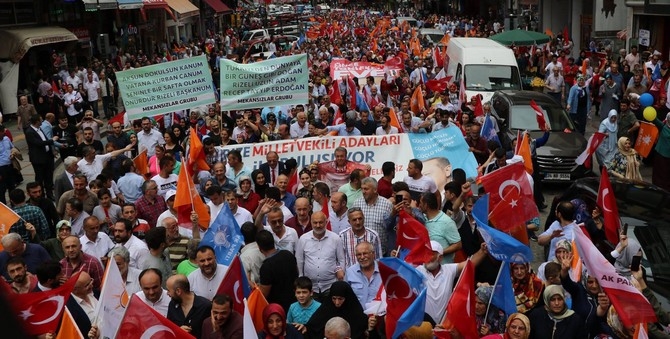 AK Parti Rize "Sevgi Yürüyüşü" Düzenledi 18