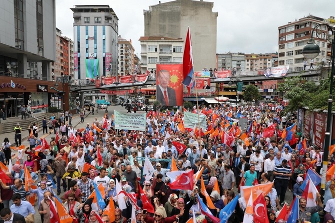 AK Parti Rize "Sevgi Yürüyüşü" Düzenledi 6