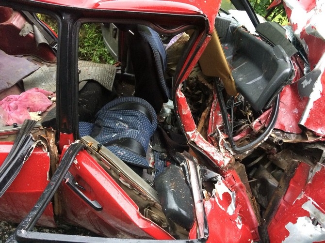Rize'de trafik kazası: 1 ölü, 3 yaralı 6