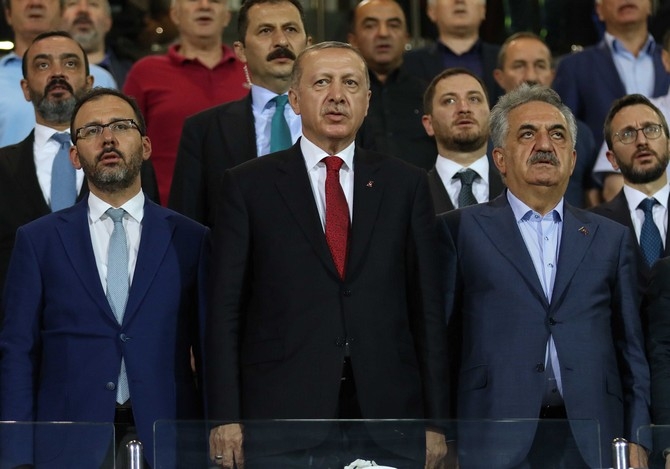 Erdoğan, Çaykur Rizespor - Kasımpaşa Maçını İzledi 12