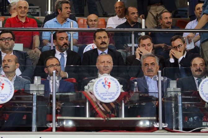 Erdoğan, Çaykur Rizespor - Kasımpaşa Maçını İzledi 14