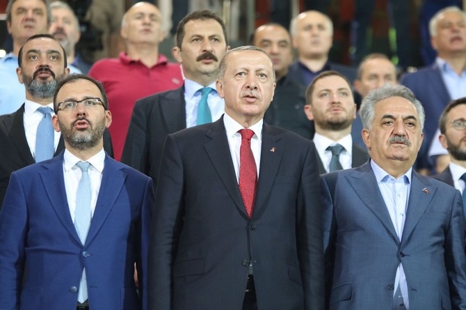 Erdoğan, Çaykur Rizespor - Kasımpaşa Maçını İzledi 16