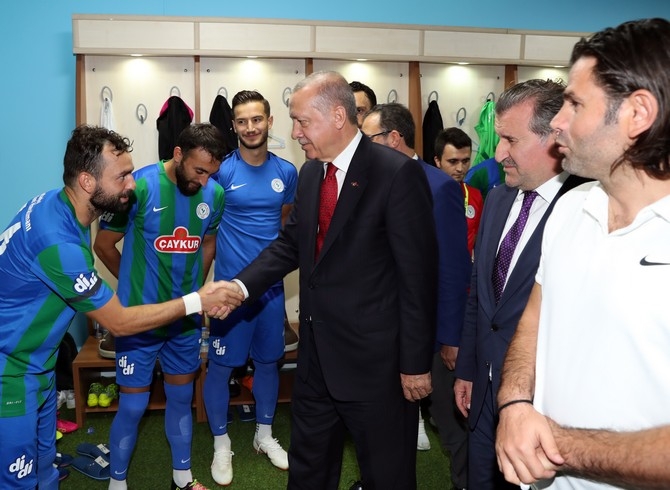 Erdoğan, Çaykur Rizespor - Kasımpaşa Maçını İzledi 25
