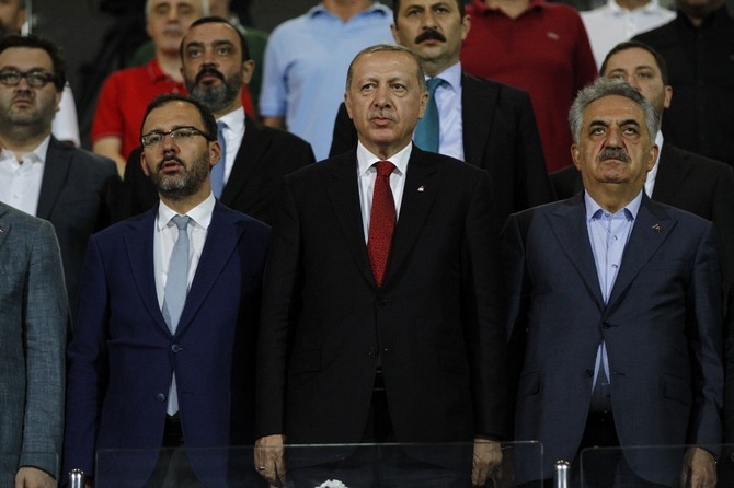 Erdoğan, Çaykur Rizespor - Kasımpaşa Maçını İzledi 9