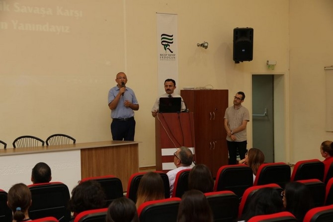 RTEÜ'de Stajını Tamamlayan Gürcü Öğrencilere Sertifika Töreni 33