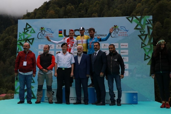Uluslararası Karadeniz Bisiklet Turu Rize'de başladı 14