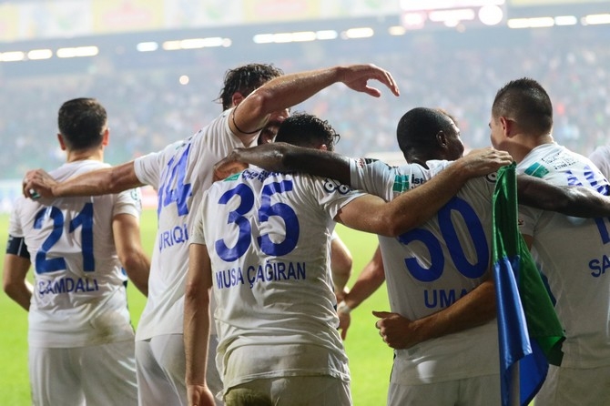 Çaykur Rizespor - Fenerbahçe Maçı Fotoğrafları 36