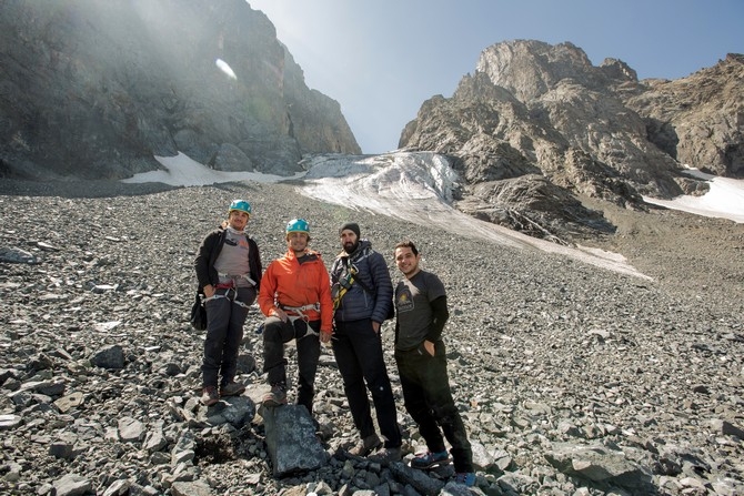 Küresel ısınmaya dikkat çekmek için Kaçkar Büyük Buzulu’na tırmandılar 10