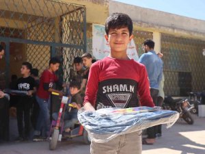 Bursa’dan 11 Bin Öğrenciye Kırtasiye Desteği