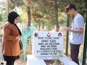 Aktütün’de Şehit Düşen Eşinin Acısını Unutamıyor
