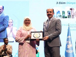 Dünyanın En Prestijli İ̇nsan Yerleşmeleri Ödülü Başkan Altay’a Verildi