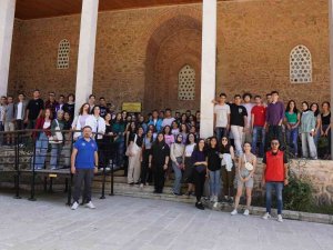 Gençler Manisa’nın Tarihi Ve Kültürel Güzelliklerini Tanıma Fırsatını Buldu