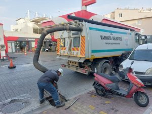 Marmaris Sonbahara Hazırlanıyor