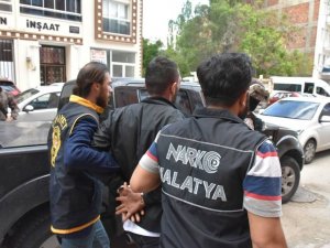 Polis Bir Ayda 233 Şüpheliyi Yakaladı