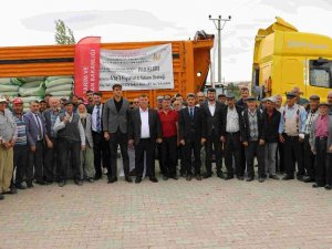 Beylikovalı Çiftçilere Uygun Fiyata Tohum Dağıtıldı