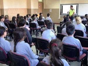 Simav’da Öğrencilere Trafik Davranışları Ve Trafik Dedektifliği Eğitimi