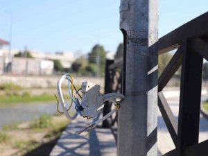 Kabloları Çalan Hırsızlar Parkı Karanlıkta Bıraktı