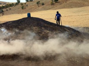 Mevsimlik İşçilerin Zorlu Mangal Kömürü Mesaisi Sürüyor