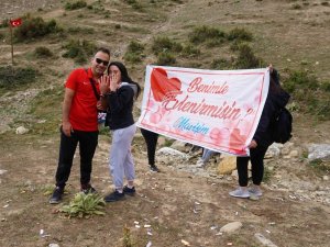 Genç Antrenörden 2446 Rakımda Sürpriz Evlilik Teklifi