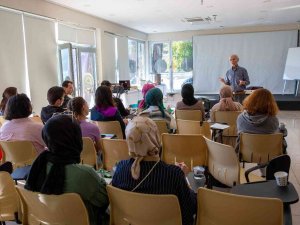 Bursa’da Edebiyat Ve Yazı Kampı Başladı