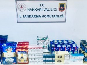 Hakkari’de Kaçak Sigara Ve Gıda Malzemesi Ele Geçirildi
