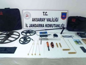 Jandarma, Kazıya Giden 4 Şahsı Suçüstü Yakaladı