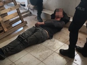 Hırsızlık İçin Girdiği İş Yerinde Çatıdan Düşüp Yaralanınca Yakalandı