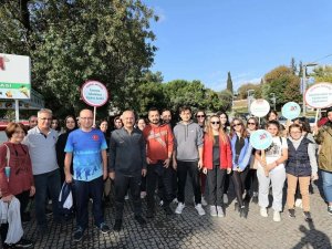 Protokol Üyeleri Ve Vatandaşlar Sağlık İçin Yürüdü