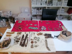 20 Yıl Boyunca Biriktirdiği Savaş Materyallerini Bağışladı