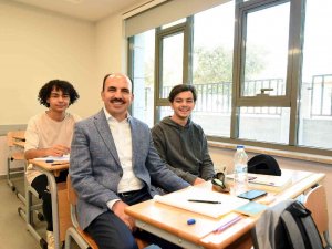 Başkan Altay: "Öğrencilere Bin 500 Tl Nakdi Destekte Bulunacağız"