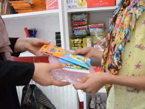 Suluova Belediyesinden Dar Gelirli Ailelerin Çocuklarına Kırtasiye Malzemesi Desteği