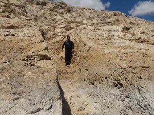 Erciş’teki 11 Basamaklı Urartu Limanı Su Altından Görüntülendi