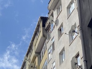 İ̇stanbul’da 14 Yaşındaki Genç Kızın Sır Ölümü: 11. Kattan Aşağıya Düştü